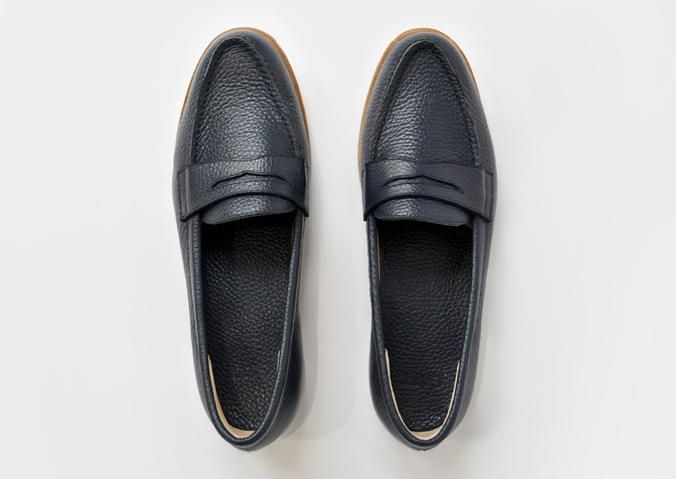 写真 Dove Tail Loafer(Navy)