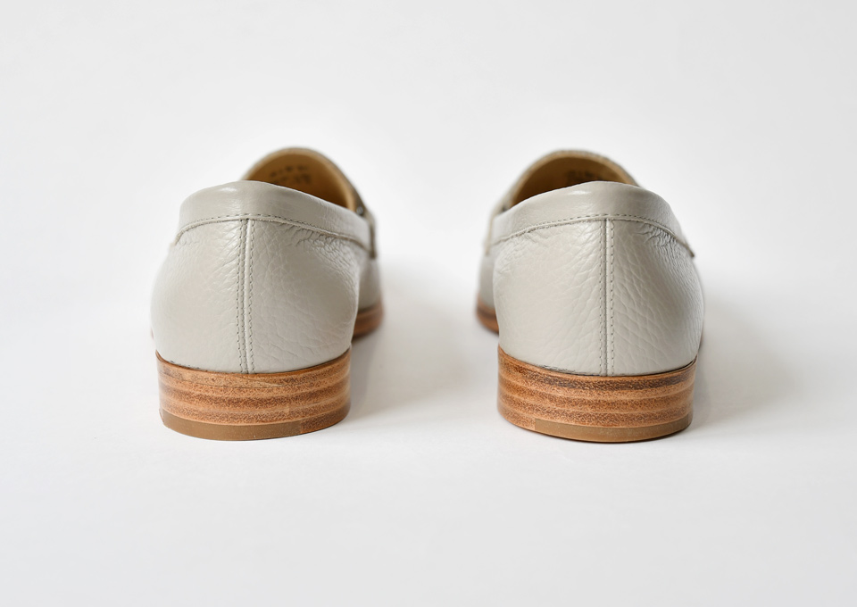 写真 Dove Tail Loafer(Light Gray)