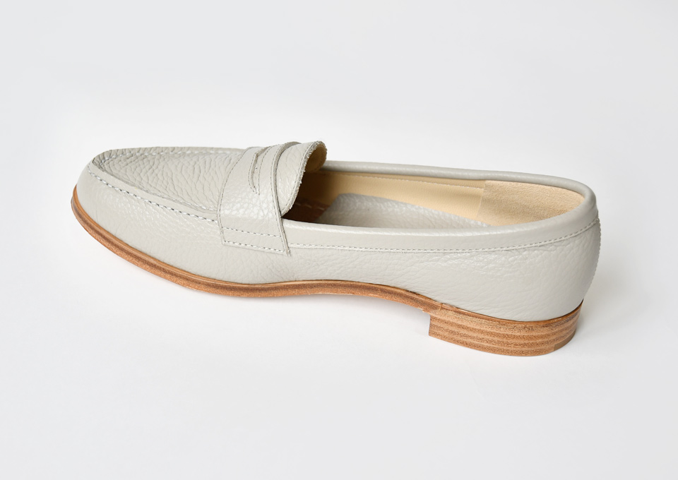 写真 Dove Tail Loafer(Light Gray)